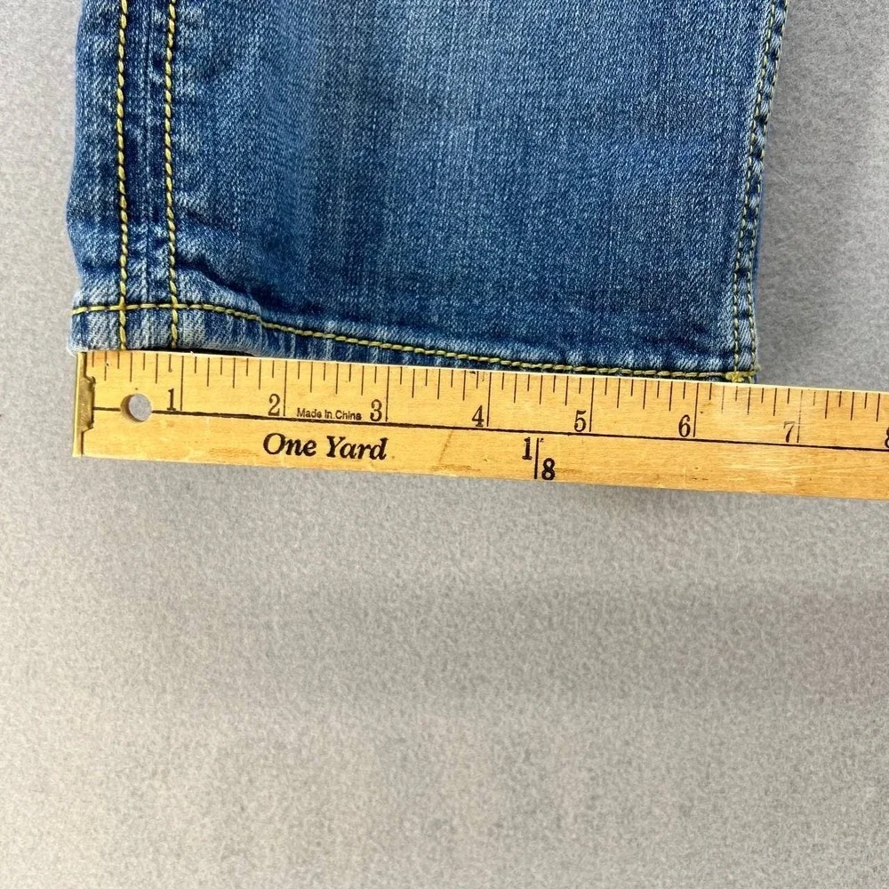 Vigoss Women's Denim Shorts Size 13/14 Embroidered Button Flap Pockets - Picture 7 of 13